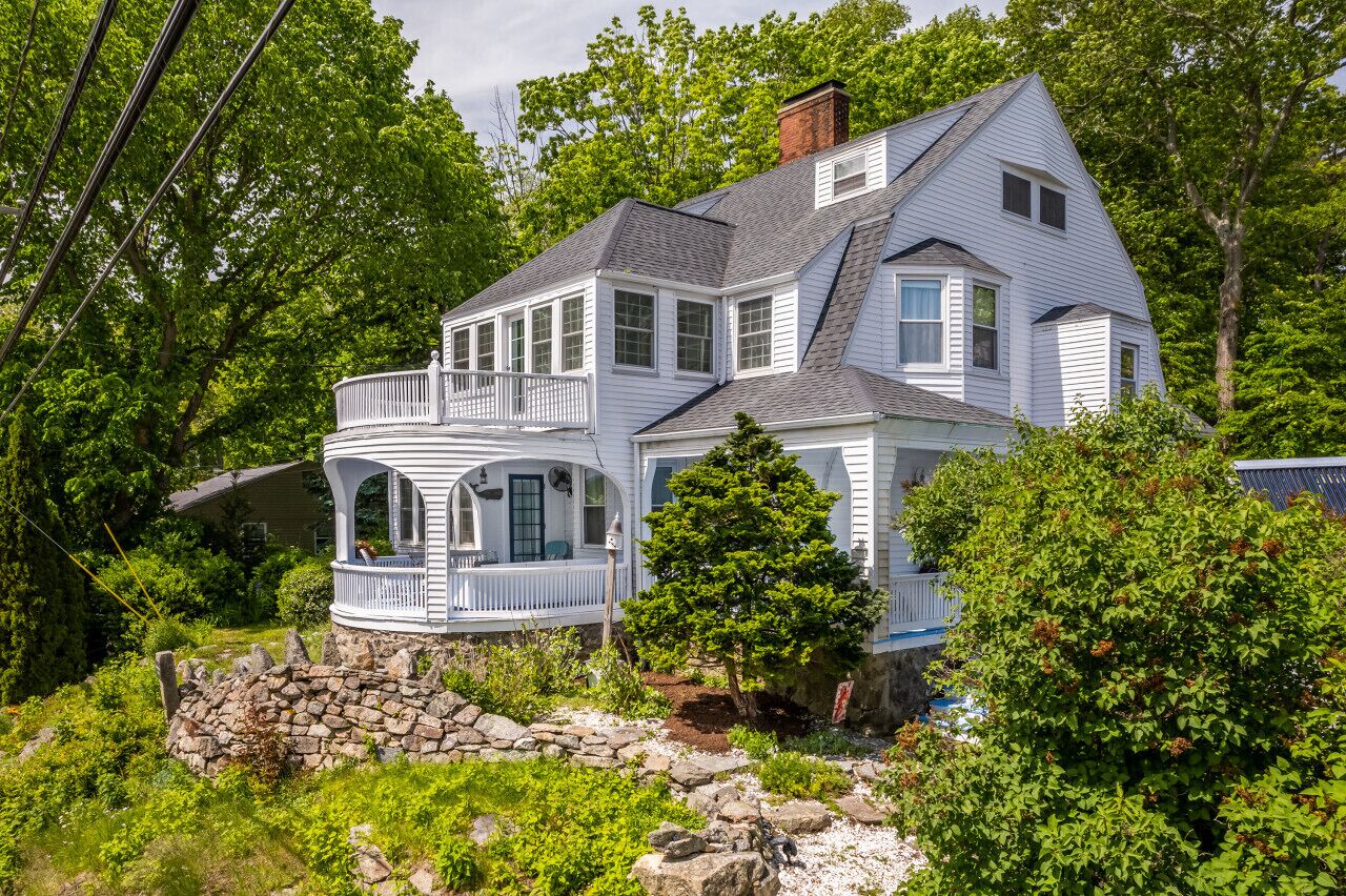 Historic Luxury in the Heart of York Harbor