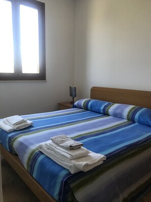 2 Schlafzimmer, Bügeleisen/Bügelbrett, Bettwäsche