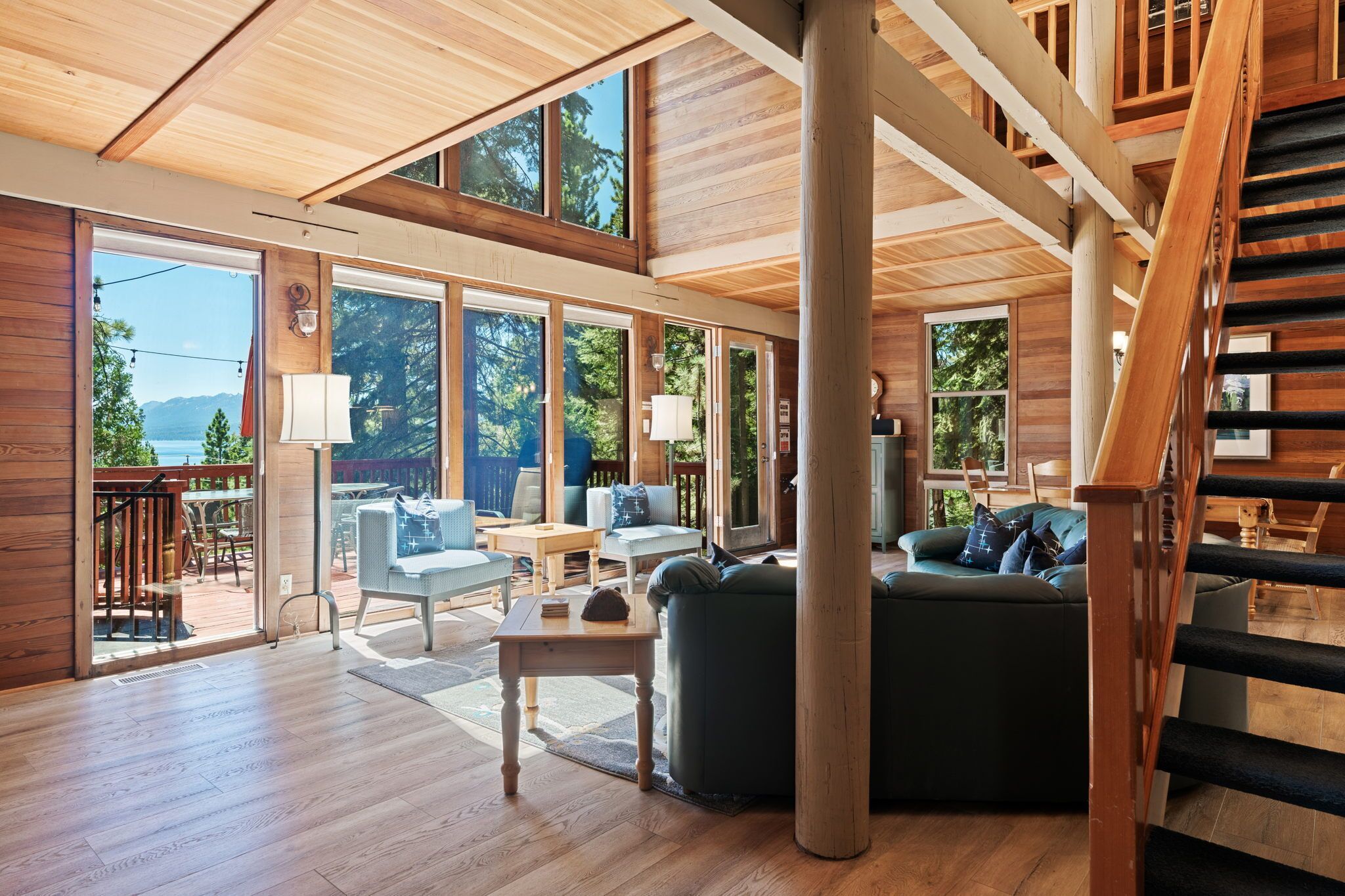 Classic Tahoe cabin with a view of Lake Tahoe and hot-tub!
