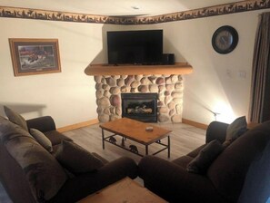 Smart TV y chimenea