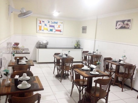 Restaurante. Hotel Monterei