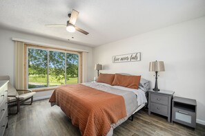 2 makuuhuonetta, tallelokero huoneessa, vauvan matkasänky, Wi-Fi