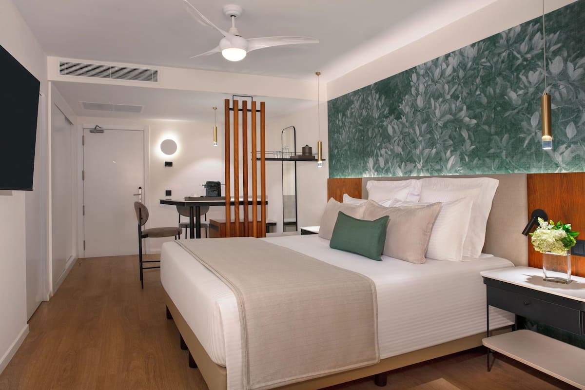 1 bedroom, minibar, in-room safe, individually decorated