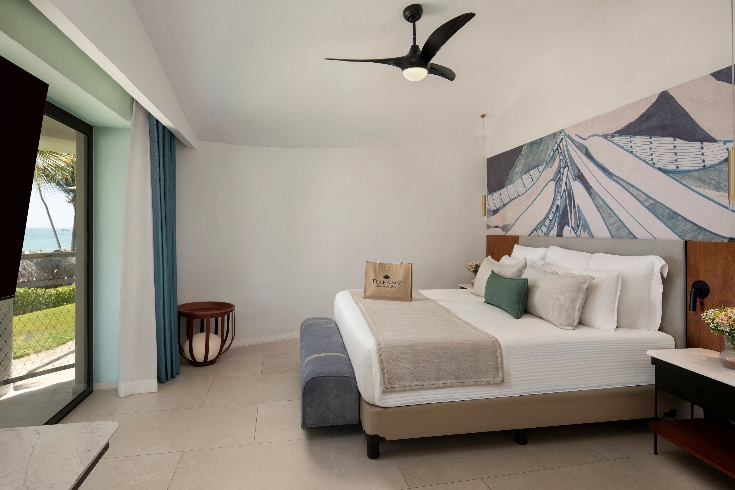 Suite, Ocean View (Preferred Club Master) | Minibar, in-room safe, individually decorated, individually furnished
