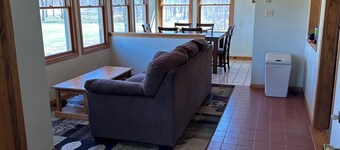 Quiet Cabin on the Wapsipinicon with great views and fishing