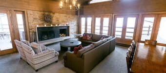 Stein Eriksen Two Bedroom Loft by RedAwning