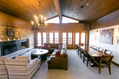 Stein Eriksen Two Bedroom Loft by RedAwning