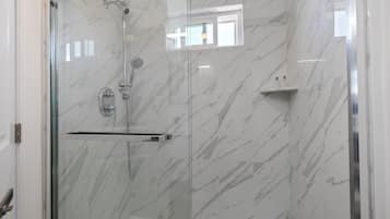 Shower, free toiletries, hair dryer, towels