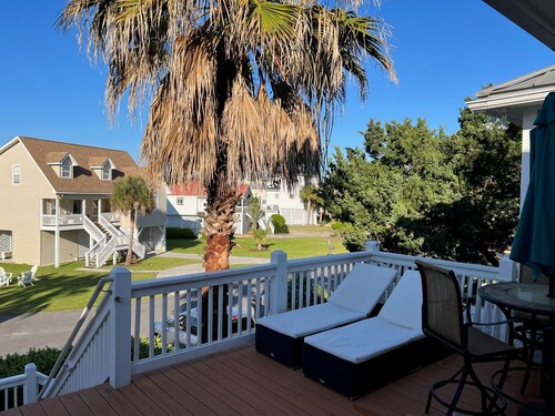 Edisto Beach House on Golf Course with GOLF CART available!
