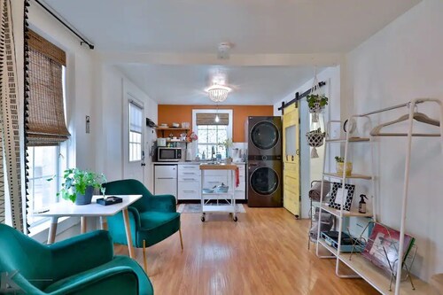 Cozy, quiet, and private guest house central to Abilene!