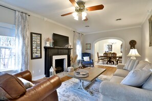 スマートテレビ、書庫