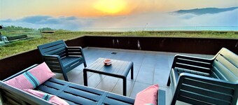 Heavenly Daze - New 2BR Chalet+Pool. Redrock Faqra