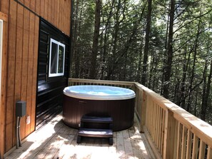 Terrace/patio - Secluded Tiny House with Hot Tub (Campton)