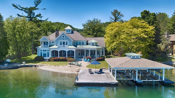 Exterior - Peaceful Sanctuary: “The Definition of Lakefront Luxury” (Naples)