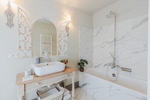 House - Villa Noa a Private Retreat With View (Capannori)