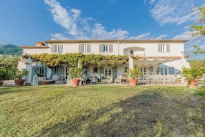 House | 8 bedrooms, WiFi - Villa Noa a Private Retreat With View (Capannori)