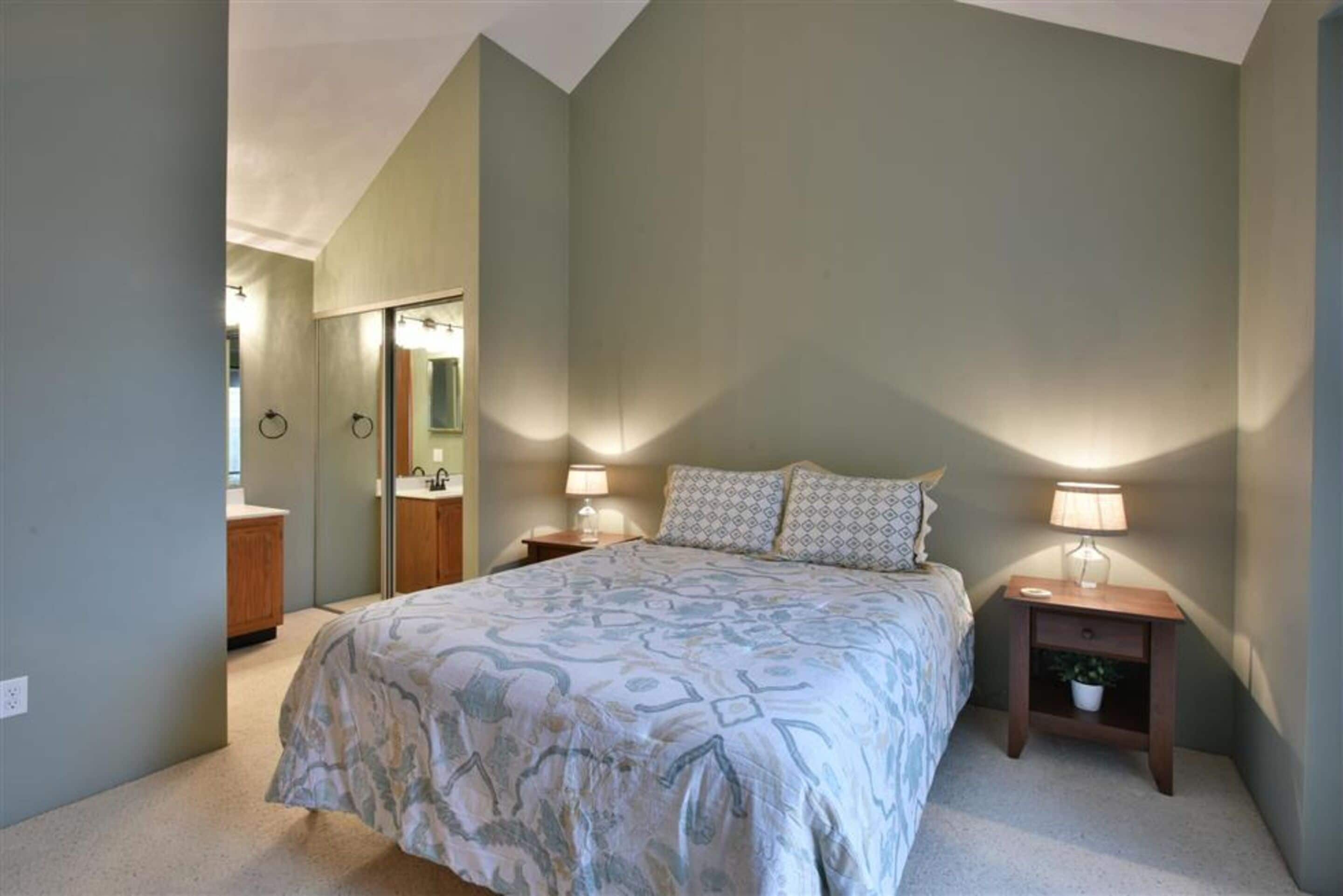 Condo, 3 Bedrooms (Villages) | Individually decorated, individually furnished, rollaway beds, free WiFi