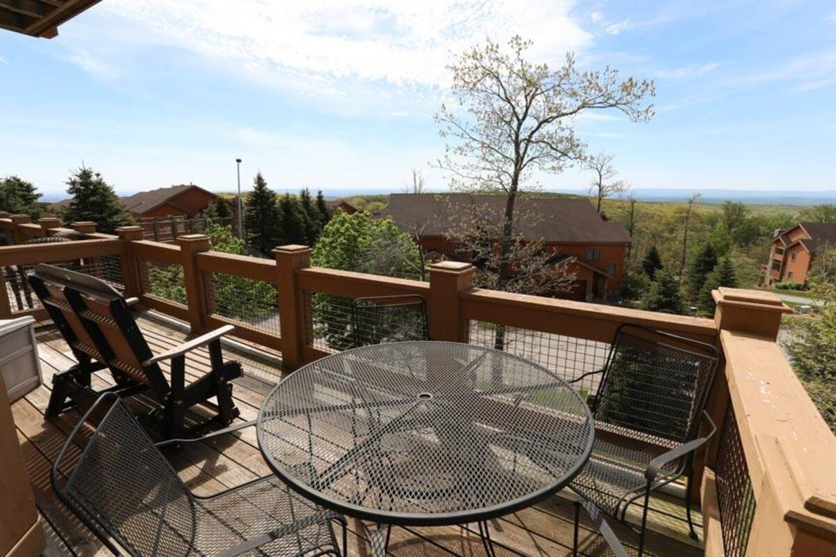 Premier Room, 3 Bedrooms (Southwind) | Terrace/patio