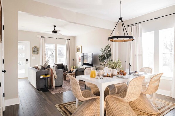 House (4 Bedrooms) | Interior