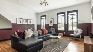 Rumah (Multiple Bedrooms) | Interior