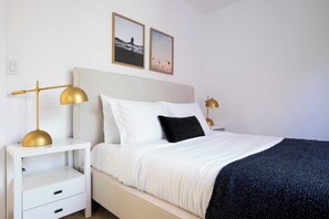 Interior - Avalon II by Avantstay Chic & Stylish San Diego Condo w/ Vibrant Interiors (San Diego)