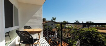 Avalon II by Avantstay Chic & Stylish San Diego Condo w/ Vibrant Interiors