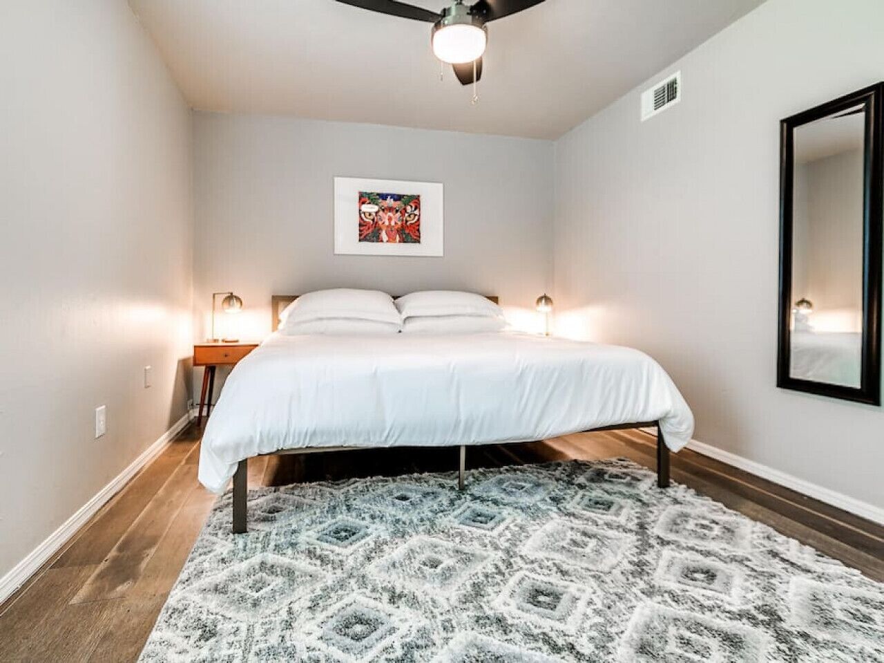 1 chambre, fer et planche à repasser, lit parapluie, Wi-Fi gratuit