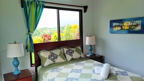 3 bedrooms, free WiFi, bed sheets - OCEAN, MOUNTAINS, JUNGLE - TOP OF THE WORLD (Chontales)