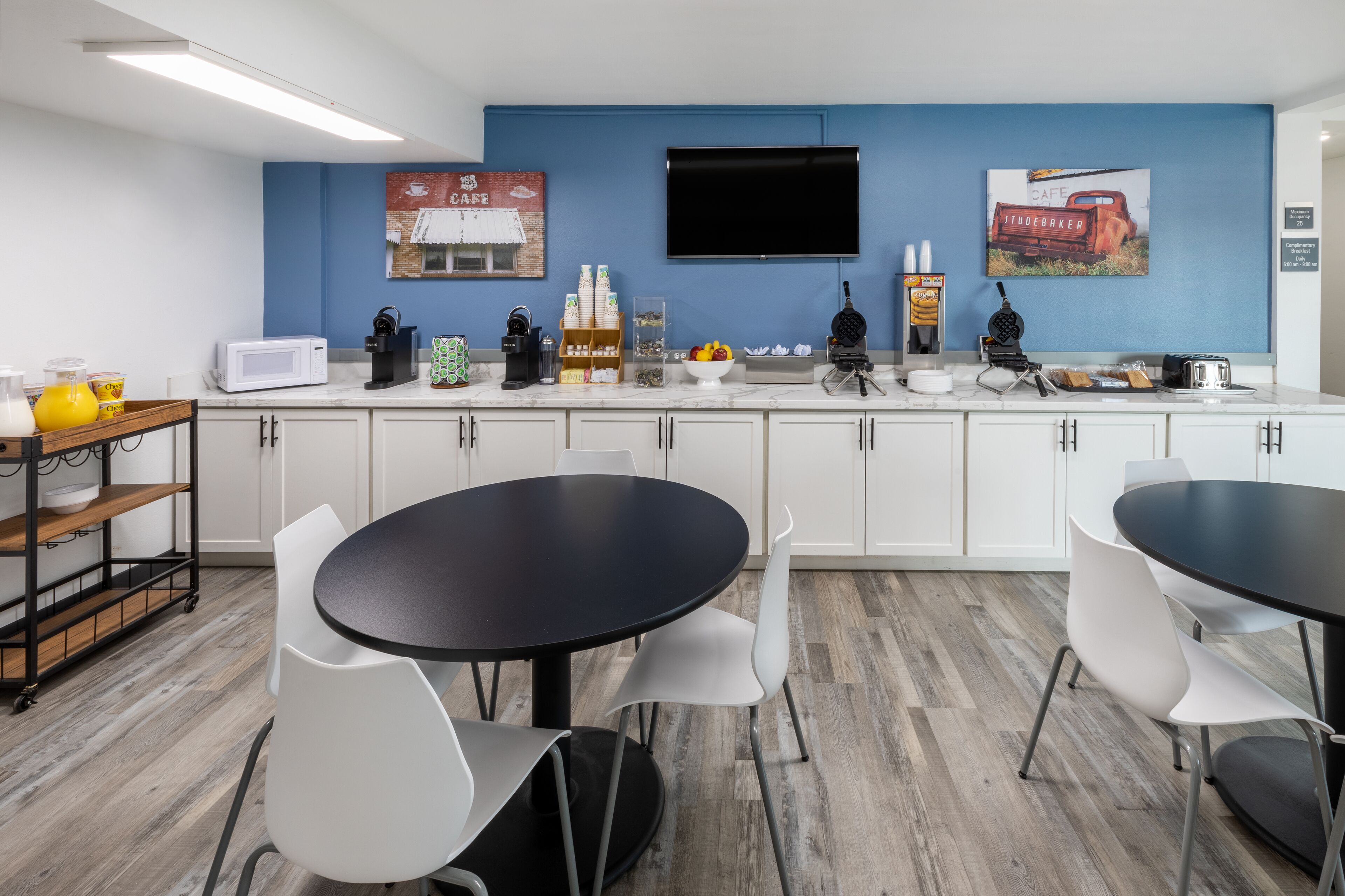 Desayuno continental gratuito y diario