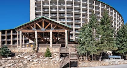 Slopeside Hotel by Seven Springs Resort
