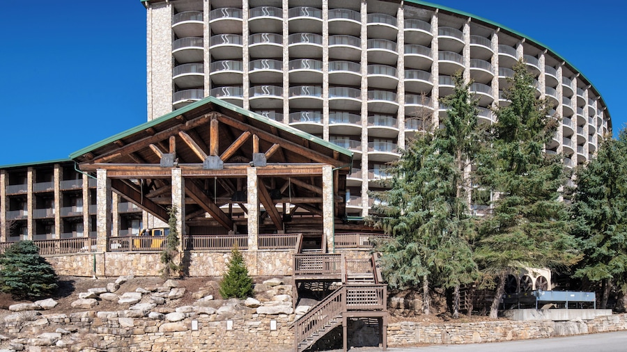 Slopeside Hotel by Seven Springs Resort