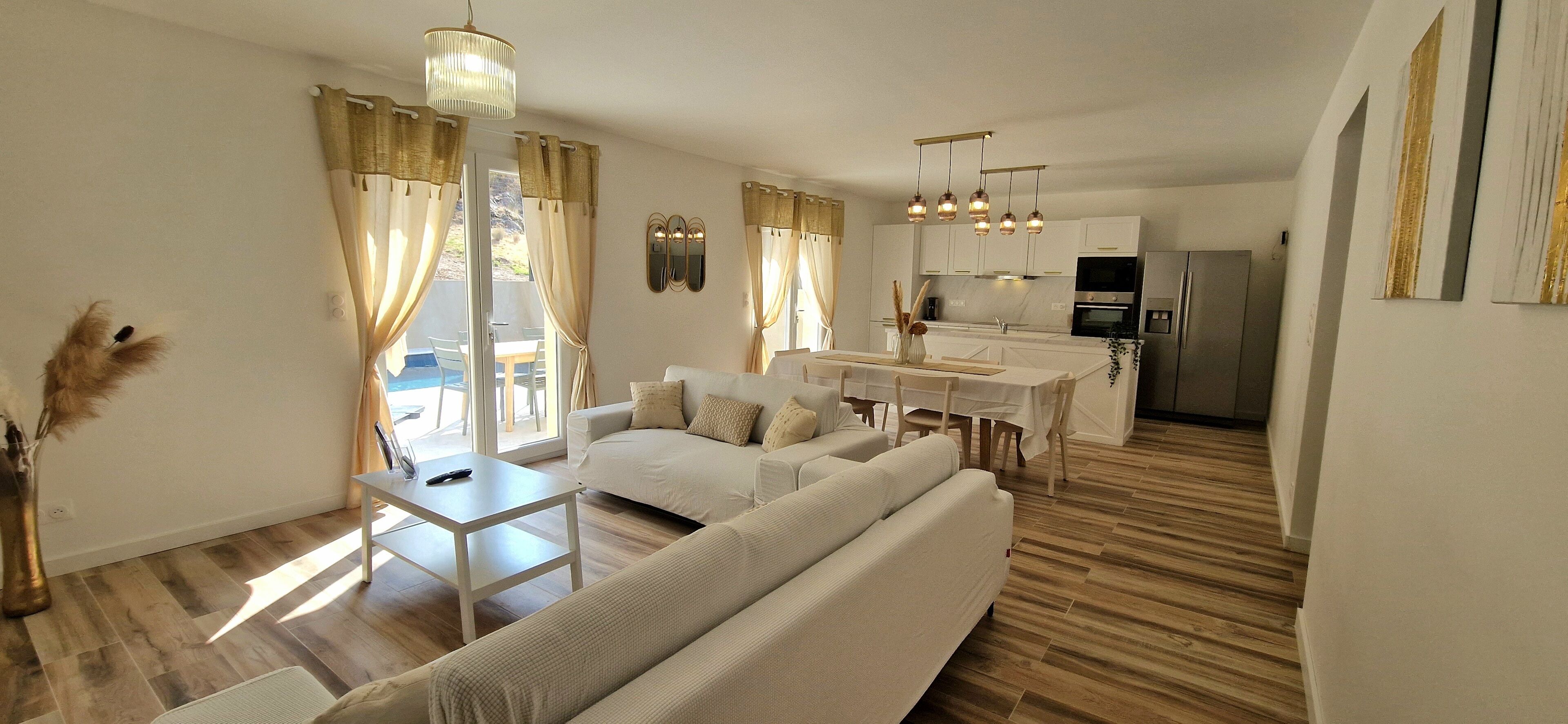 Télévision, table de tennis de table