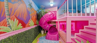 Unforgettable Orlando Getaway! Themed Rooms, Pool & Resort Fun Near Disney