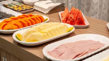 Petit déjeuner buffet compris tous les jours
