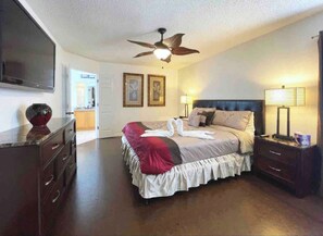 7 bedrooms, desk, iron/ironing board, free WiFi