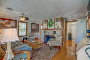 Smart-TV, Bücher, Computerbildschirme