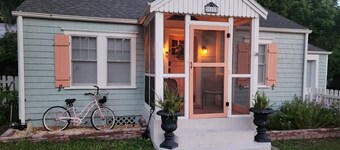Cozy Mount Dora Cottage /Walk Downtown/ Pet Friendly / Fenced Yard