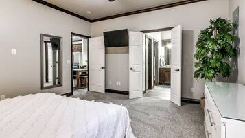 4 Schlafzimmer, Bügeleisen/Bügelbrett, WLAN, Bettwäsche