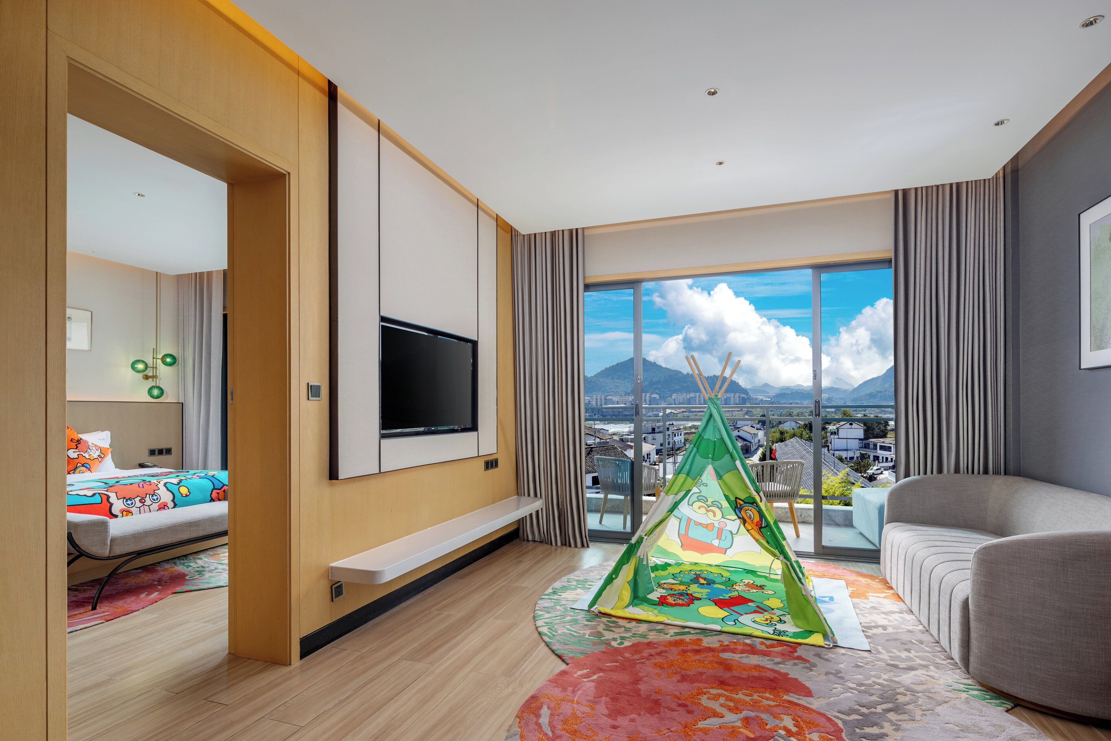 Premium bedding, down duvets, minibar, in-room safe