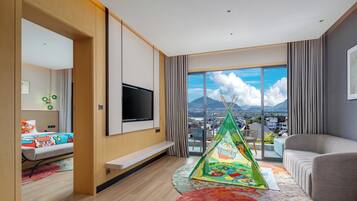 Premium bedding, down duvets, minibar, in-room safe