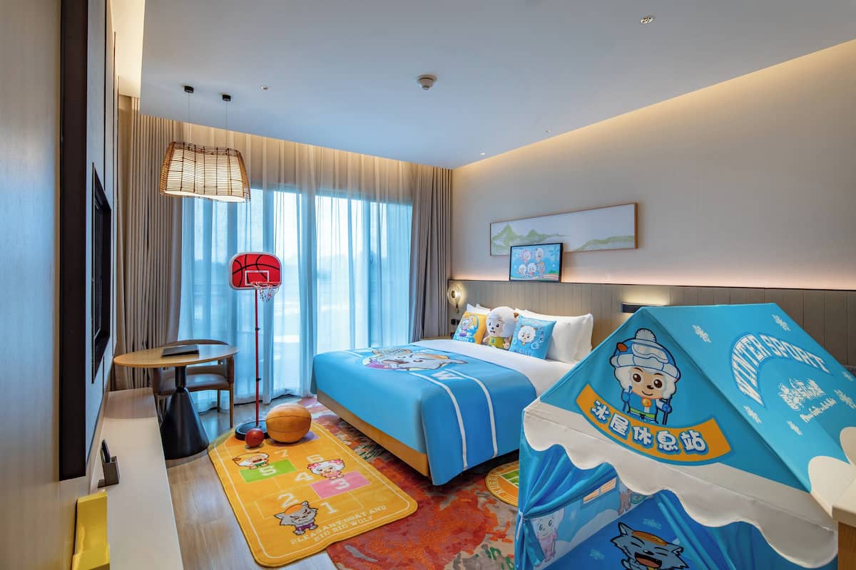 Chambre Standard, 1 trÚs grand lit (Kids Theme) | Literie de qualité, couette en duvet, minibar, coffre-fort