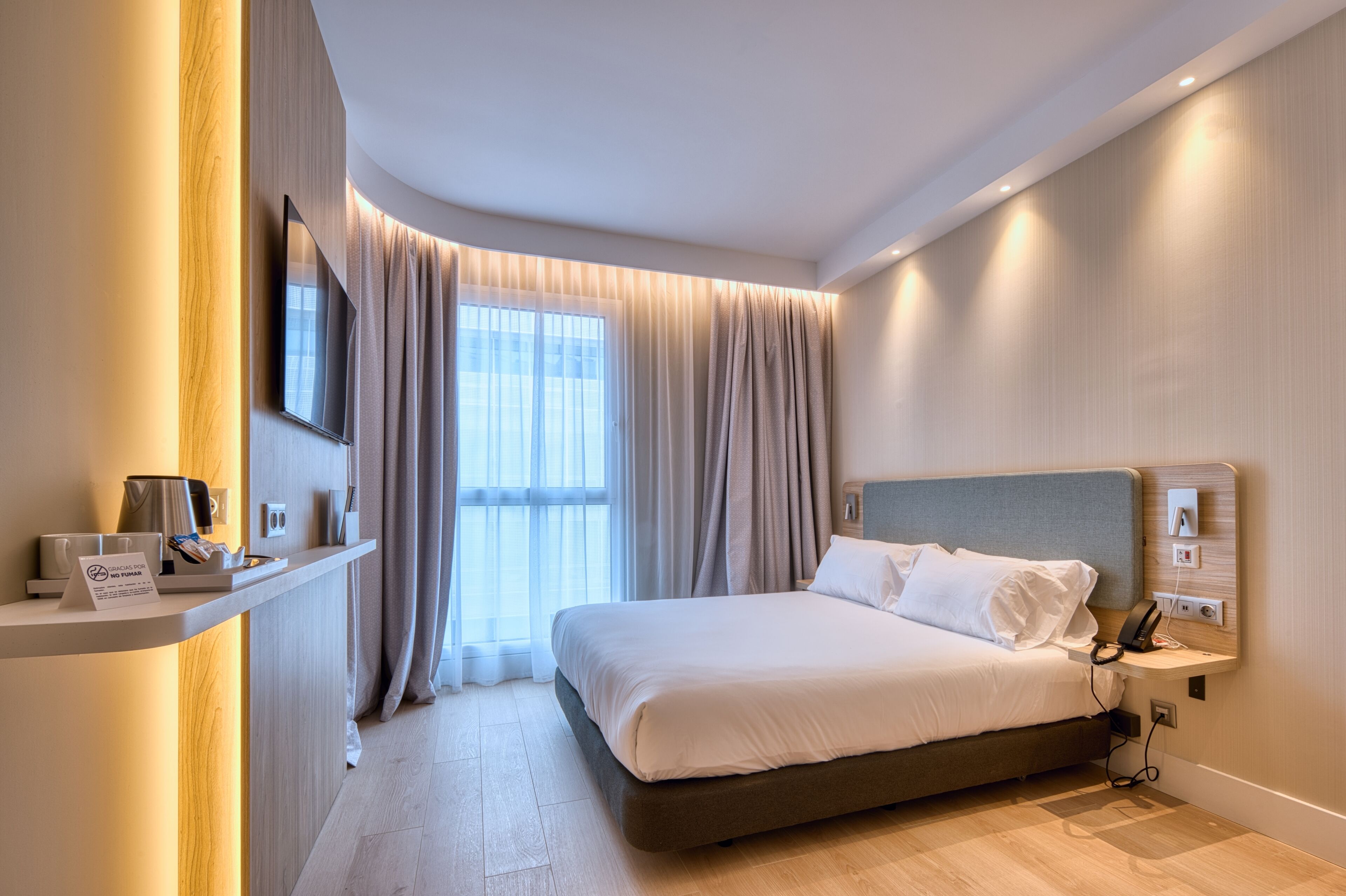 Photo - Holiday Inn Express - Madrid - Airport by IHG