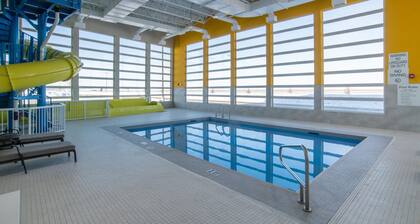 Holiday Inn Express and Suites Moose Jaw by IHG