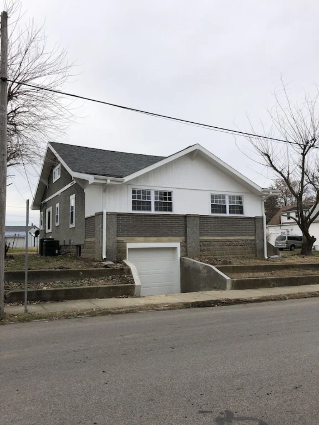 Whole house w/ full basement 3 bdrms 2.5 baths 5 recliners + air mattress space