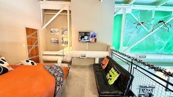 2 soveværelser, skrivebord, strygejern/strygebræt, weekendseng