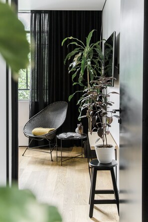 Free minibar, in-room safe, blackout curtains, soundproofing - Hotel Itto Condesa (Mexico City)