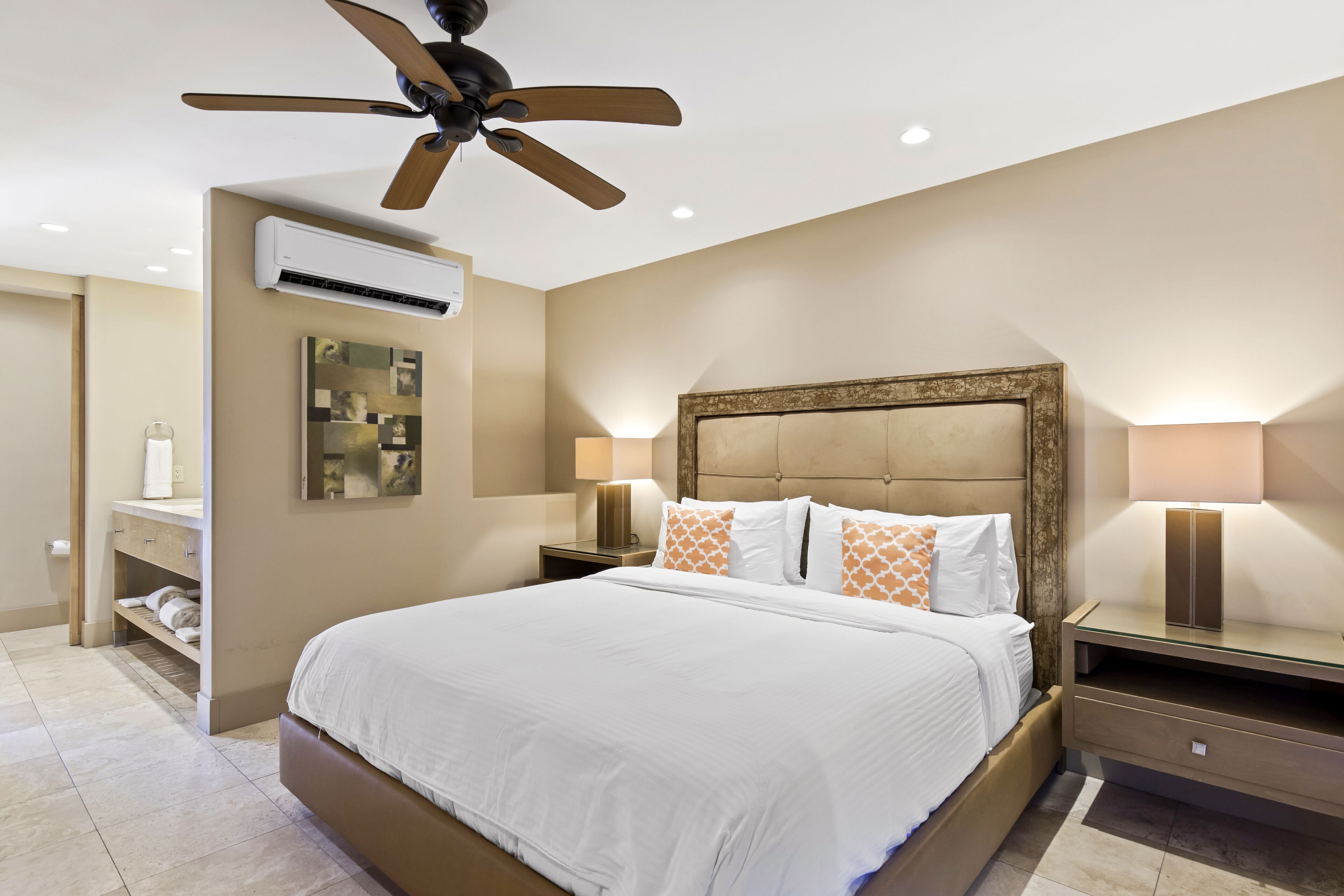 room, 1 king bed, fireplace (el noa noa #1) | 1 bedroom, free wifi, bed sheets