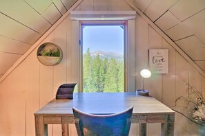 Interior - Rustic Elegance- 10 min walk to Main, Mountain Views & Direct Access to Trails! (Breckenridge)