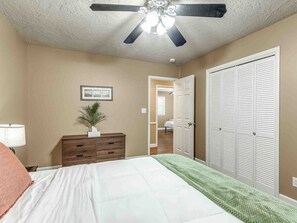 3 عدّة غرف نوم ومكتب ومكواة/لوح كي وواي فاي مجانًا