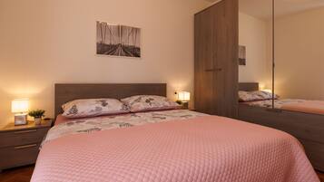 2 bedrooms, free WiFi